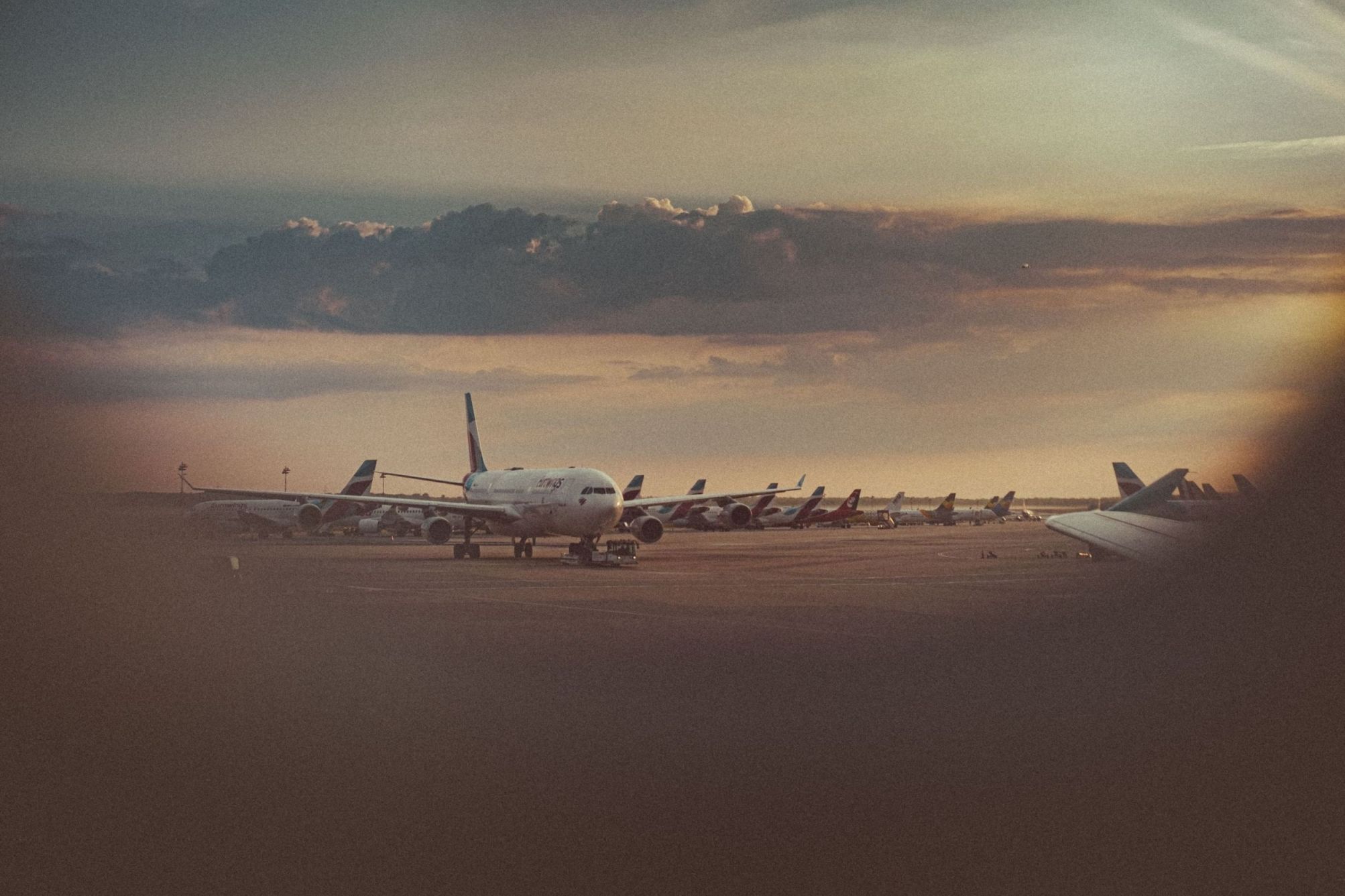 Flughafen Düsseldorf - Eine Zeitreise und 20 spannende Fakten