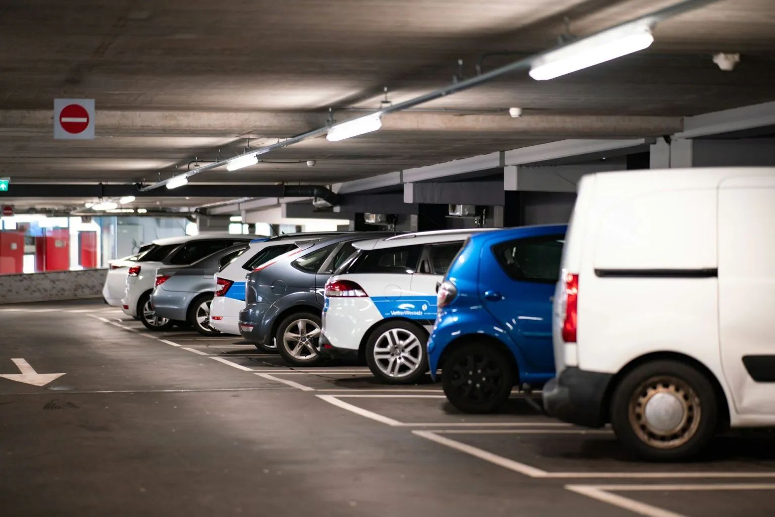 Parkeergarage of buitenparkeerplaats – Welke optie is zinvol?