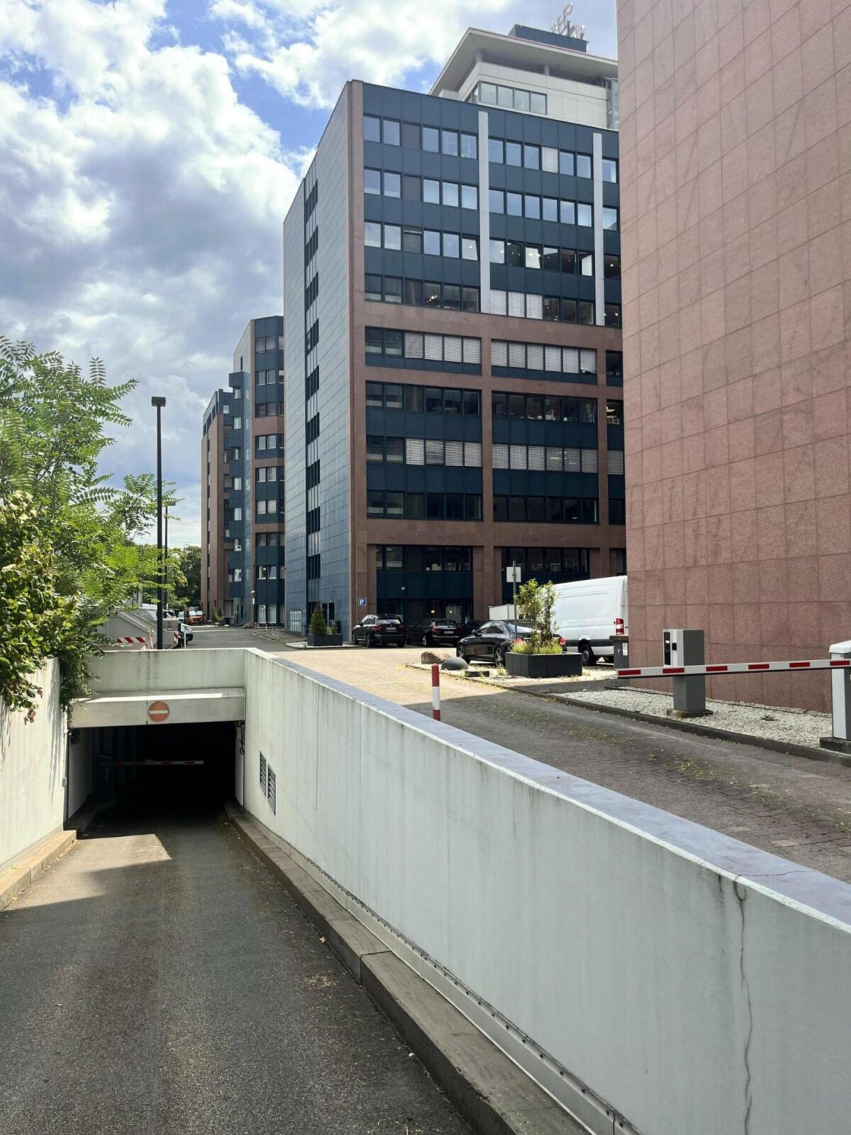 Cleverparken-24 Frankfurt – Shuttle - Parkhaus 3