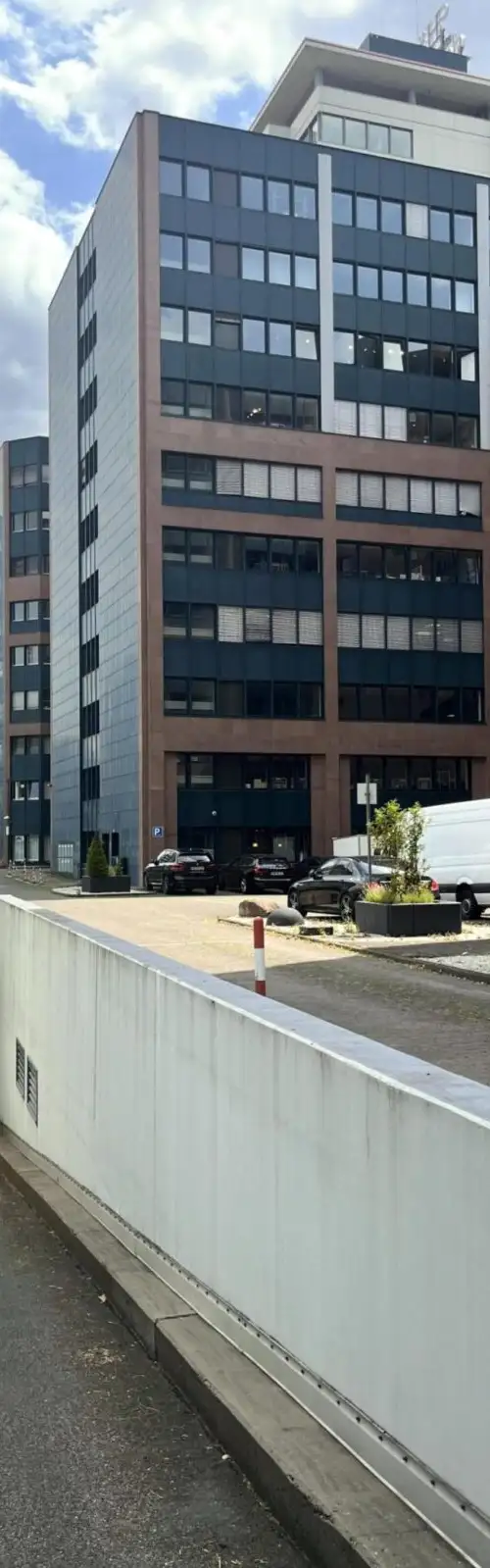 Cleverparken-24 Frankfurt – Shuttle - Parkhaus 3