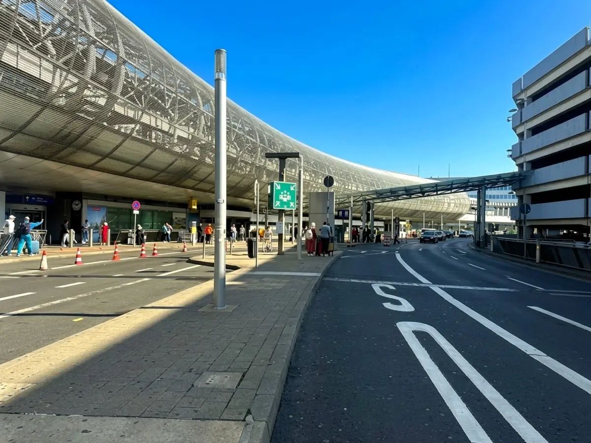 DUS Parking Düsseldorf – Valet - Außenparkplatz
