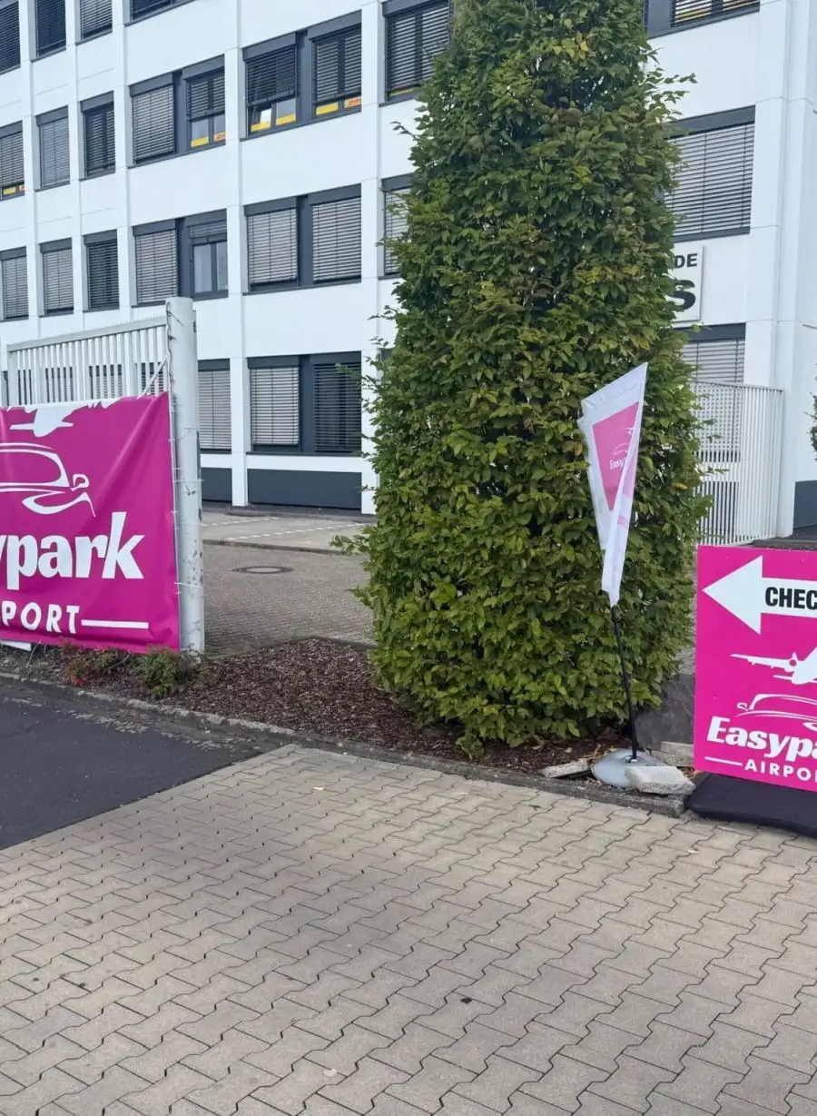Easypark Airport Köln – Valet - Außenparkplatz
