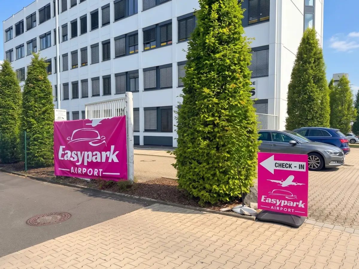 Easypark Airport Köln – Valet - Außenparkplatz