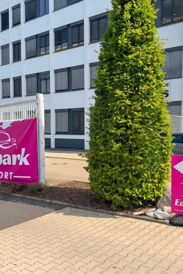 Easypark Airport Köln – Valet - Außenparkplatz