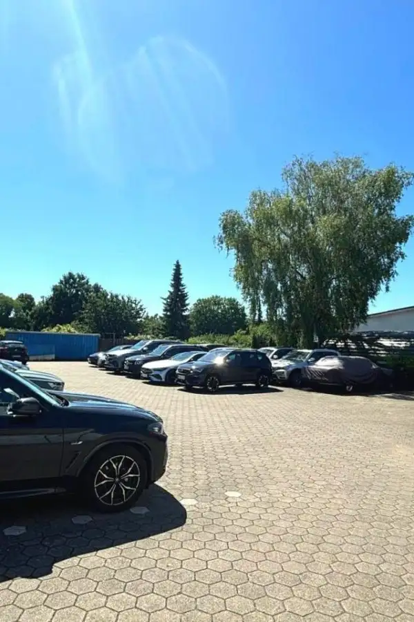 First Park & Fly Hamburg – Valet - Außenparkplatz