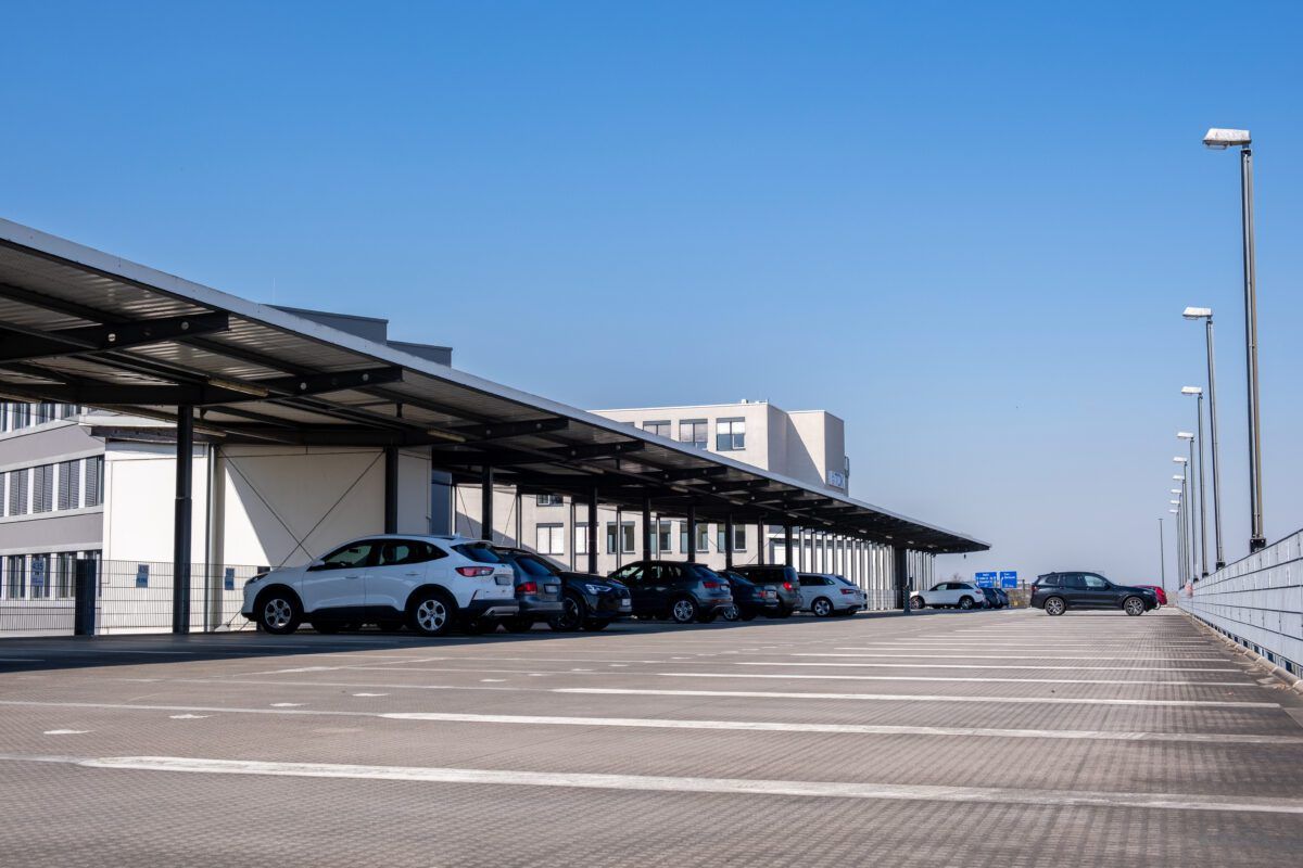 Flypa Außenparkplatz