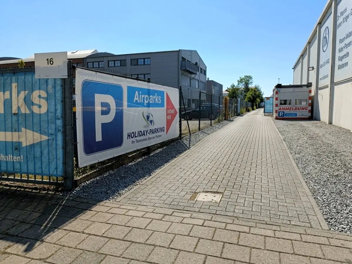 Holiday-Parking Bremen – Shuttle – Buitenparkeerplaats 5