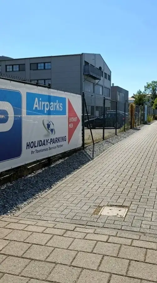 Holiday-Parking Bremen – Shuttle – Buitenparkeerplaats 5