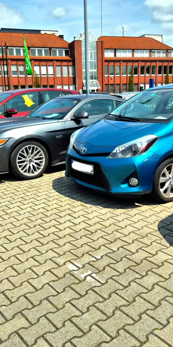 BigParking Düsseldorf - Shuttle - Außenparkplatz