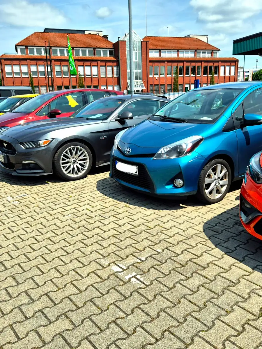 BigParking Düsseldorf - Shuttle - Außenparkplatz