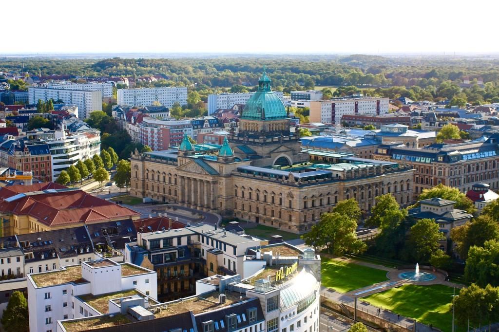 Leipzig/Halle Havalimanı'nda park etme – rahatça online karşılaştırın