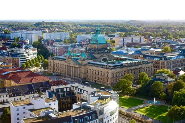 Leipzig/Halle Havalimanı'nda park etme – rahatça online karşılaştırın