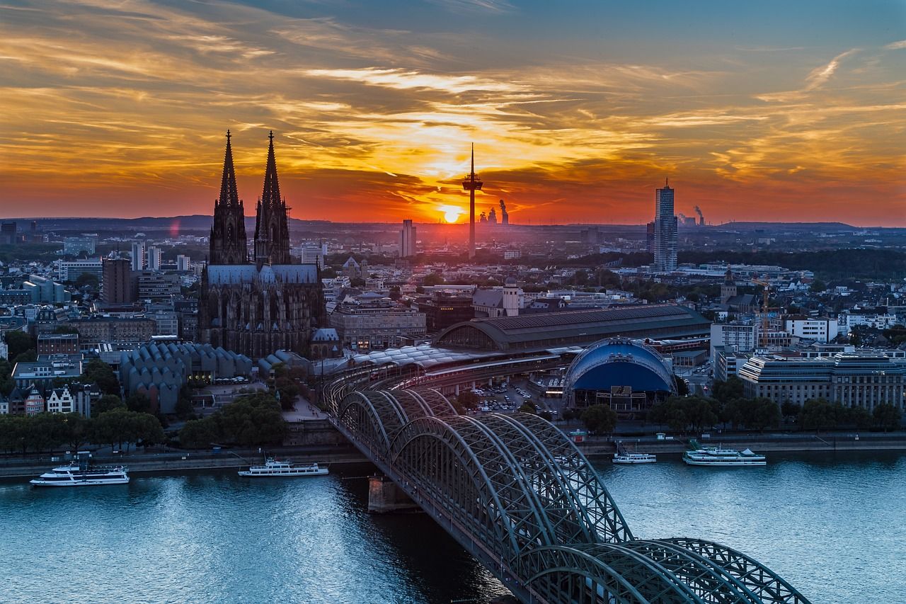 Köln Havalimanı'nda park etme – rahatça online karşılaştırın
