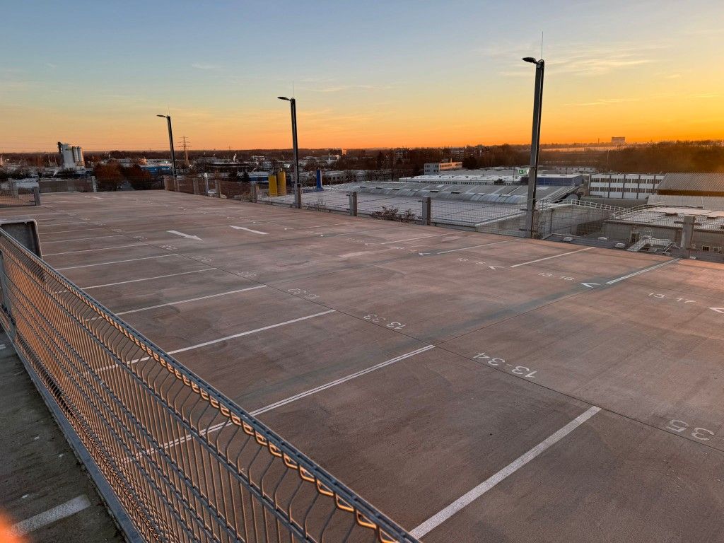 Park and Fly PRO Hamburg – Shuttle - Außenparkplatz (Oberdeck)