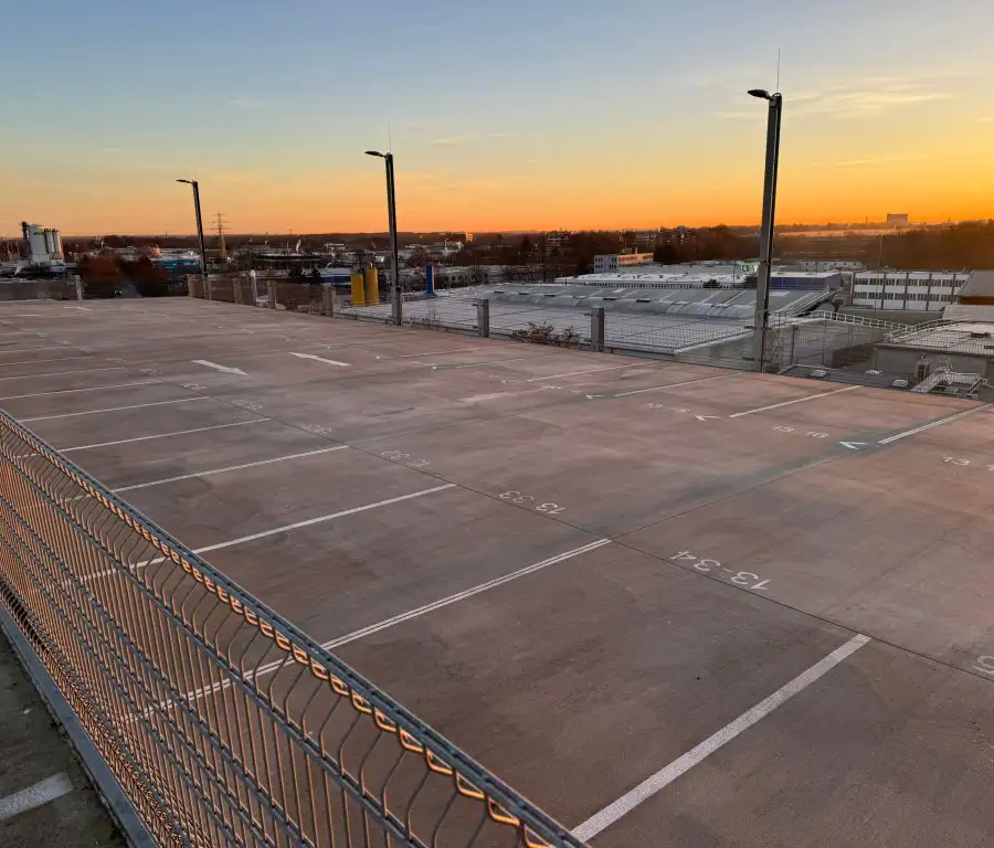 Park and Fly PRO Hamburg – Shuttle - Außenparkplatz (Oberdeck)
