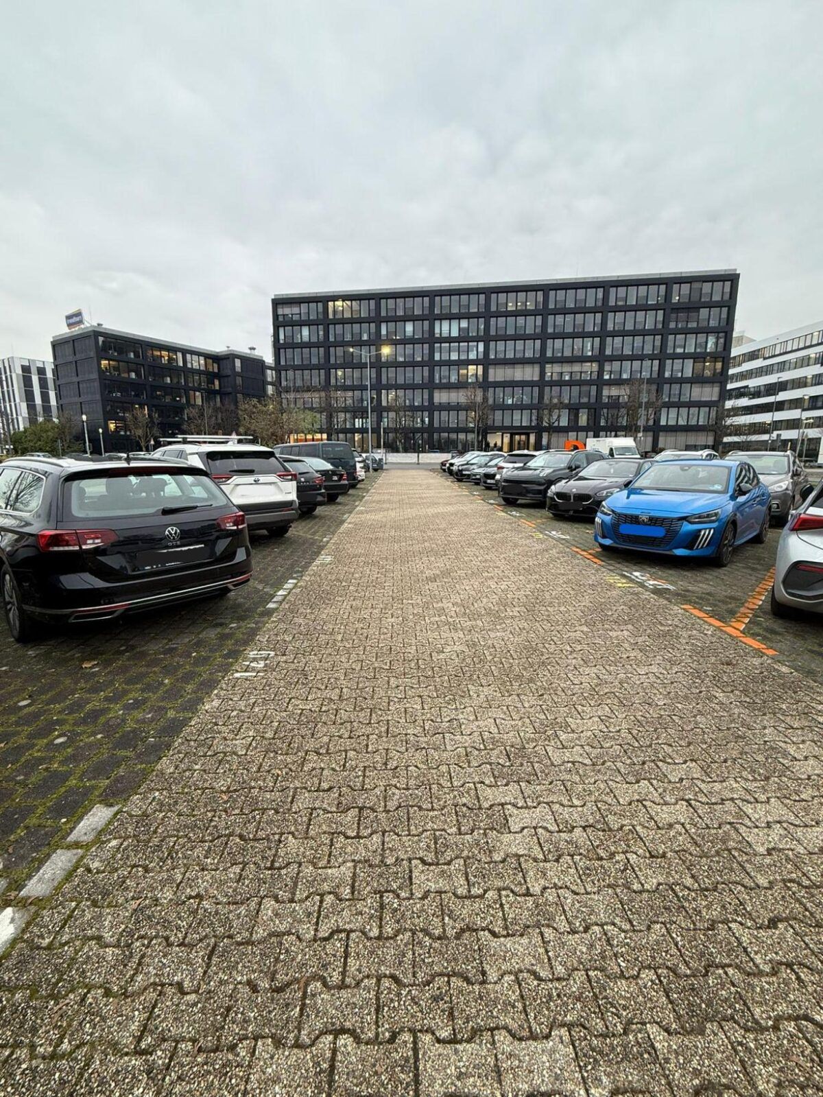 Safely-Parking Frankfurt – Valet - Außenparkplatz 2